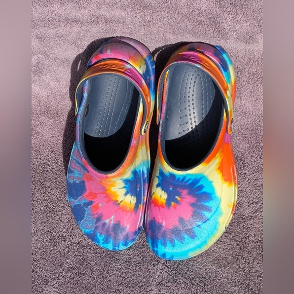 Tie-Dyed Crocs Unisex Men's 10 Or Women's 12 - Picture 2 of 13
